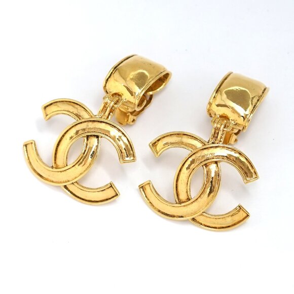 CHANEL CC Logos Drop Dangle Earrings Gold Tone 94P Auth w/Box - Picture 3 of 7
